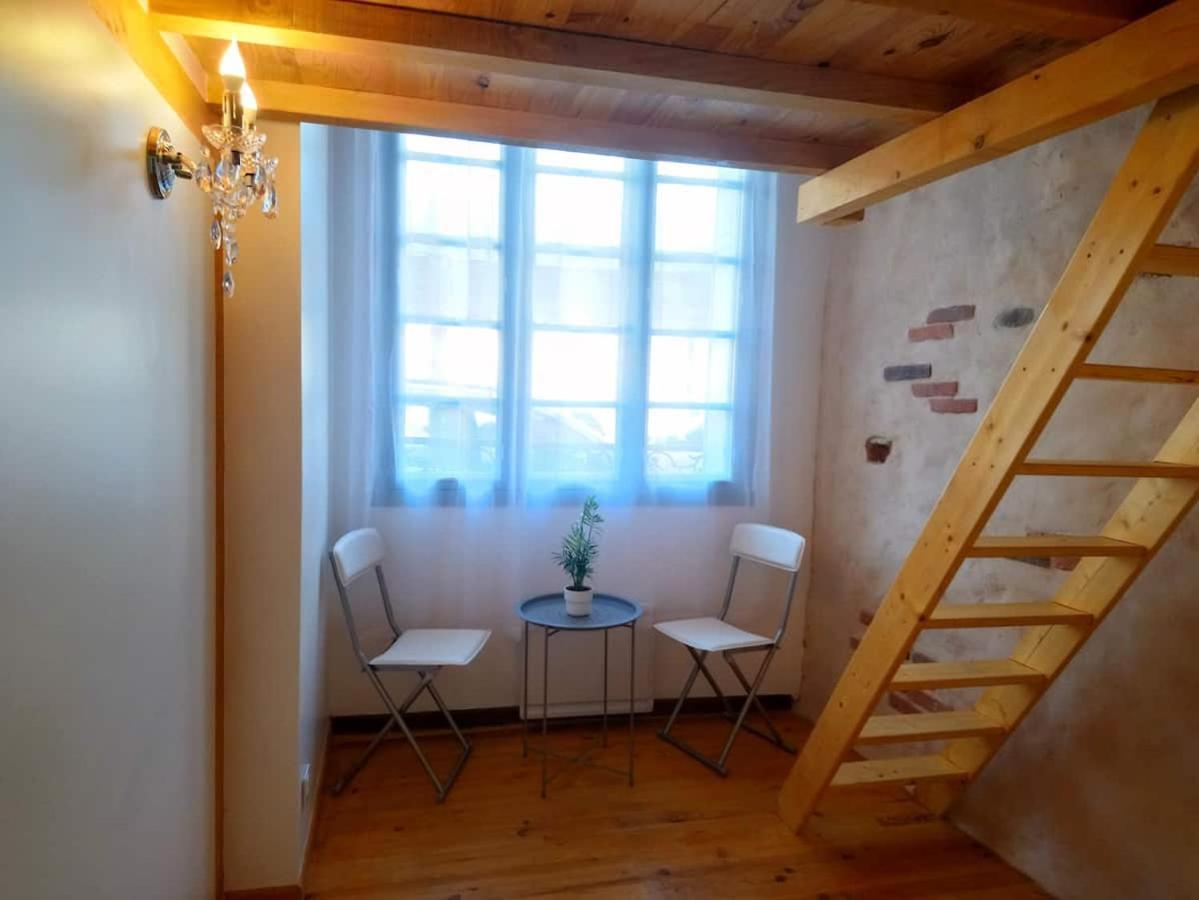 Joli Duplex Avec Balcon Et Vue Sur Place Du Centre Historique ! Фоа Екстериор снимка